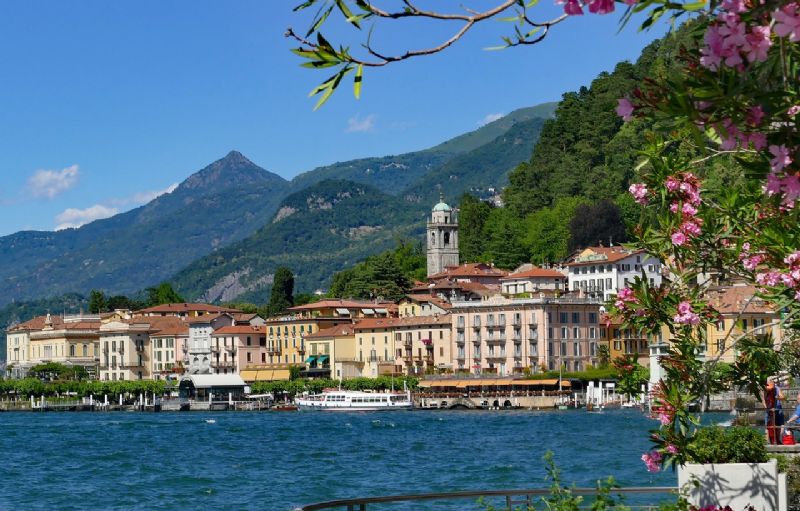 The Lakes & Mountains of Italy with the Panoramic Bernina Express led By Denis Lyle 